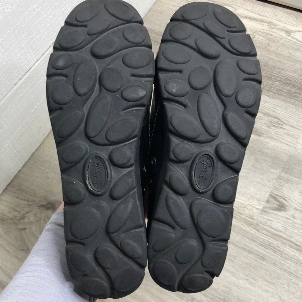 Women's Black Casual Slip-On Flats